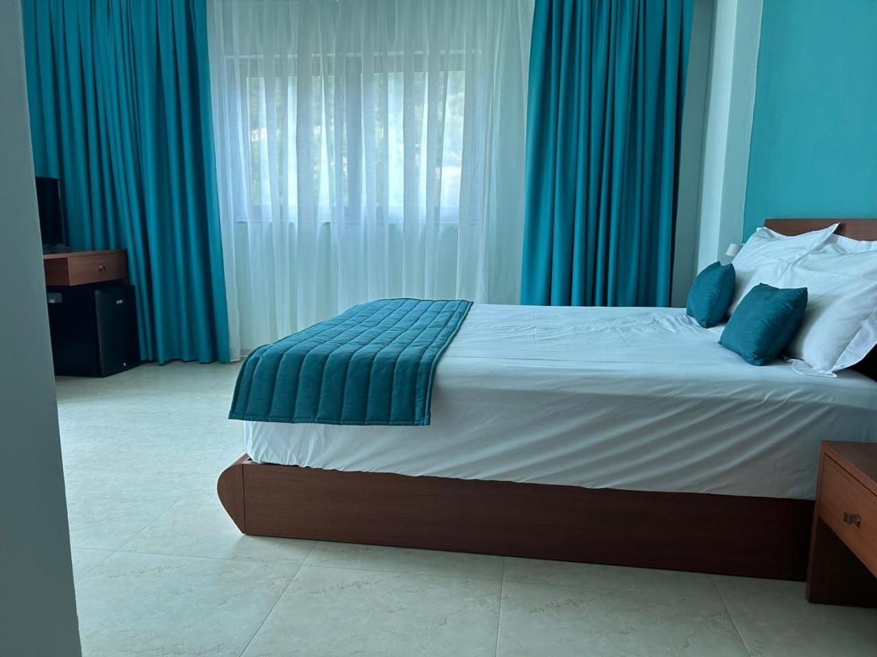 Hotel Borshi Esterno foto