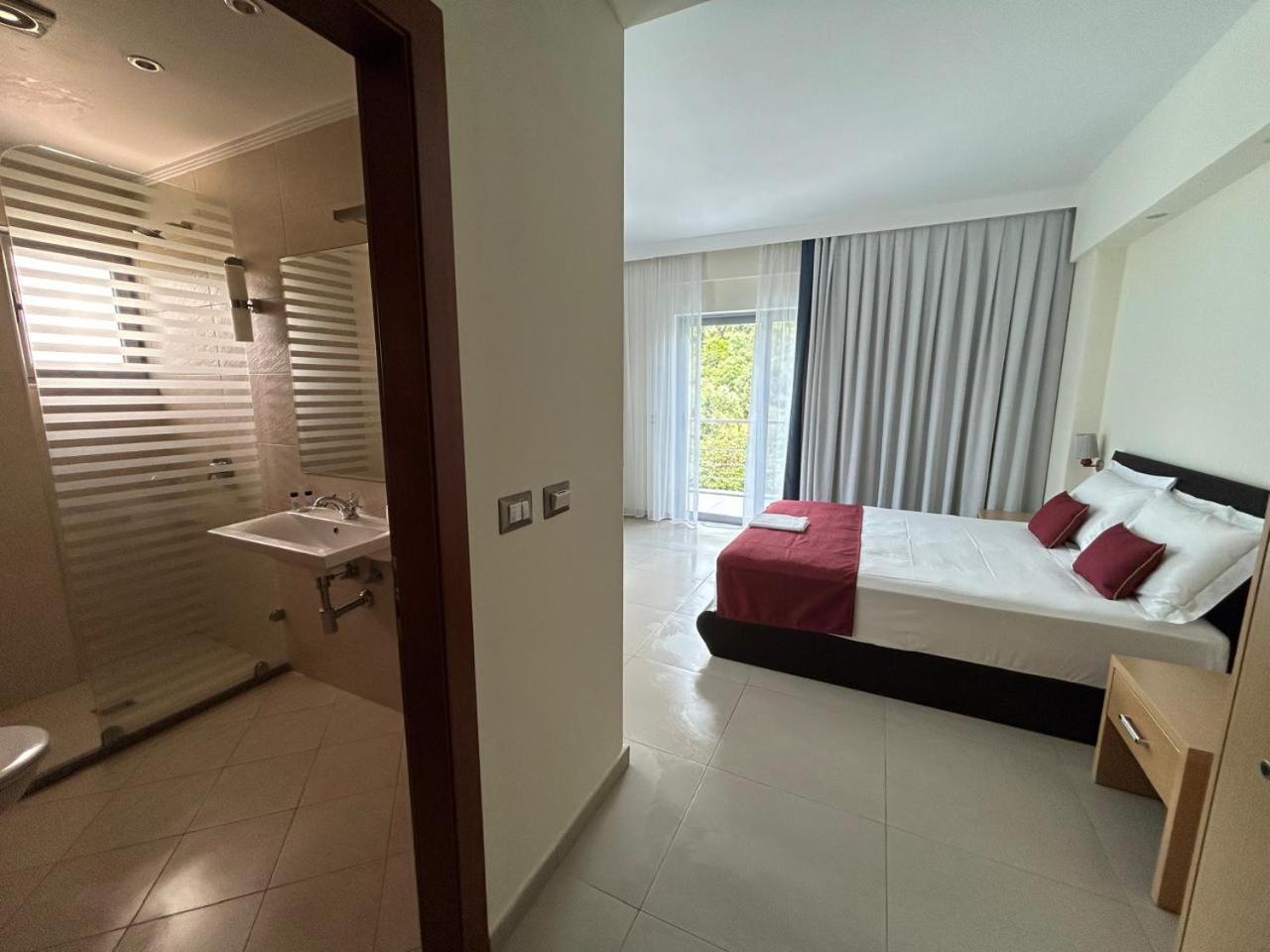 Hotel Borshi Esterno foto